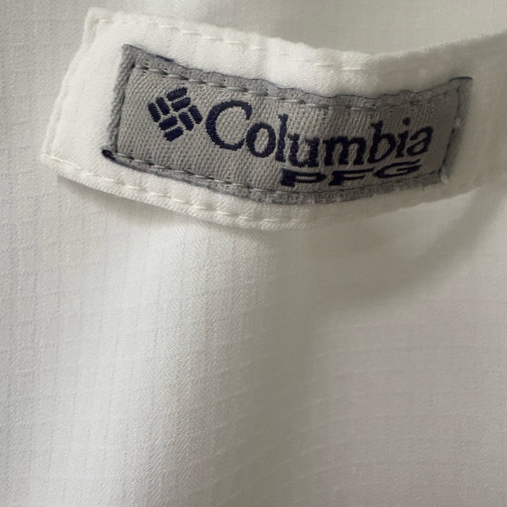 Columbia Women's White Button Down Shirt - Picture 4 of 8